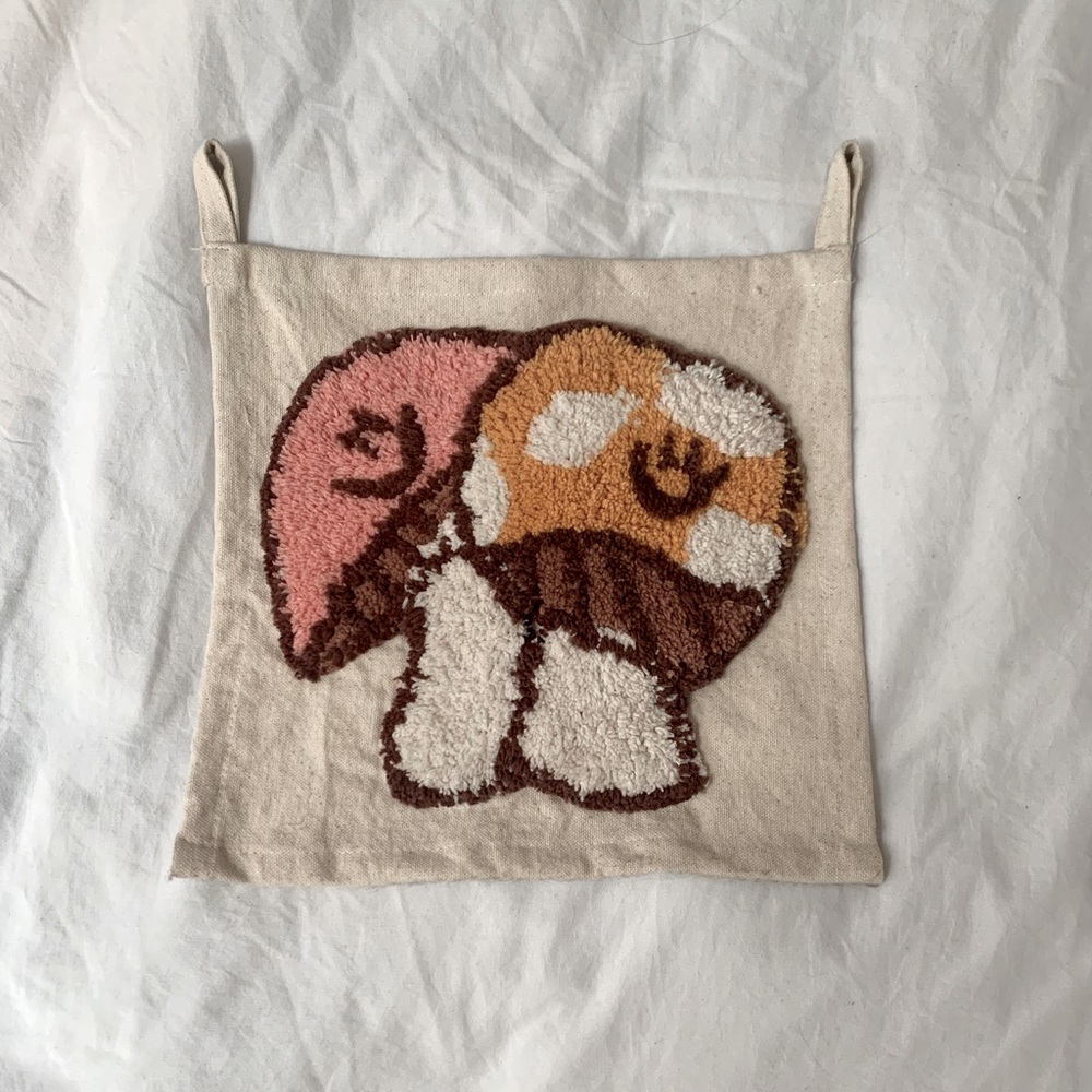 urban outfitters mushroom tapestry